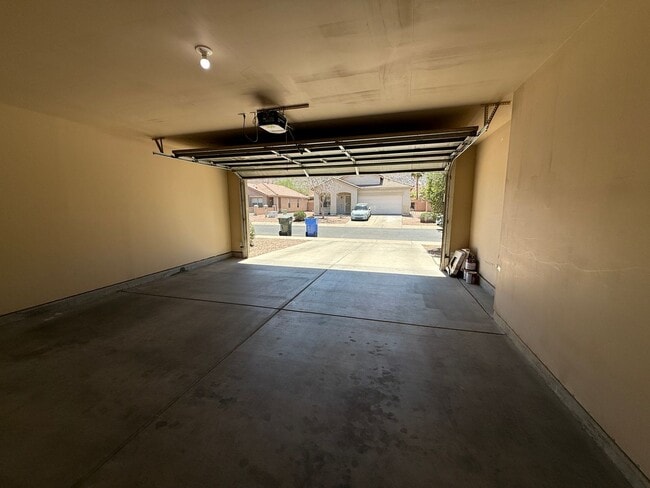 Building Photo - Dobbins Creek, Phoenix Rental