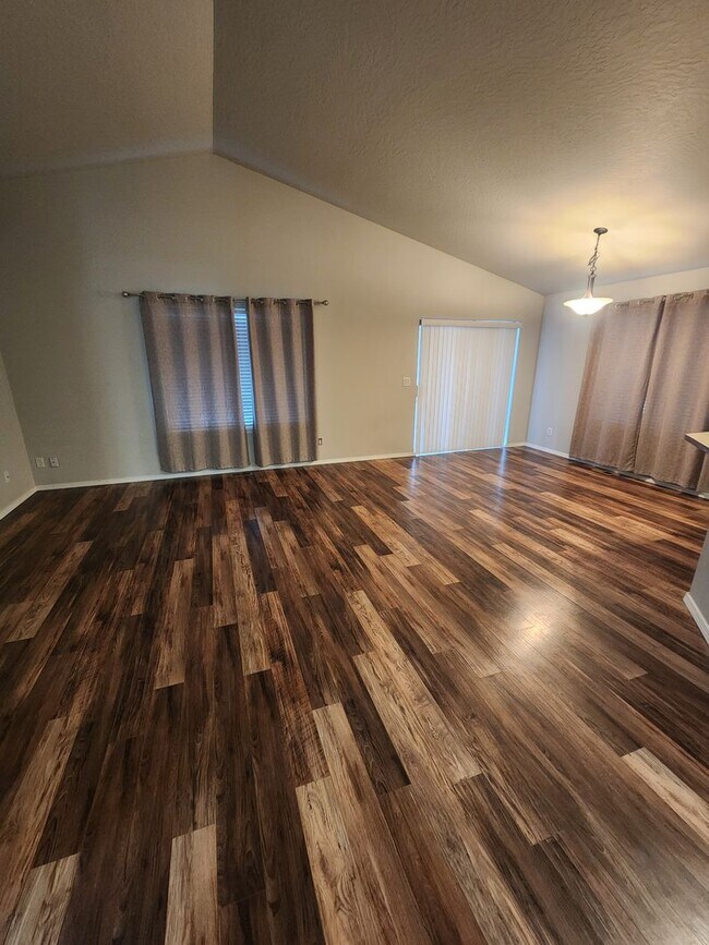 Building Photo - SINGLE FAMILY HOME IN HORSEHAVEN PLACE