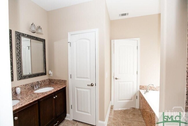 Building Photo - 85 Golden Rod Loop