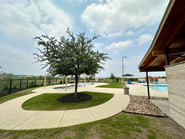 Building Photo - Beautiful Recently New Build Home in West ...