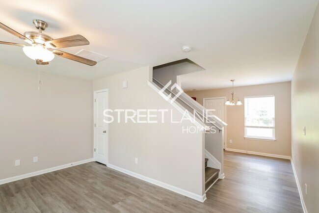 Building Photo - Charming 3 bedroom home in Charlotte!