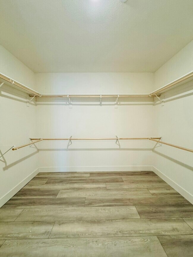 Building Photo - 5445 Guenoc Valley Ln