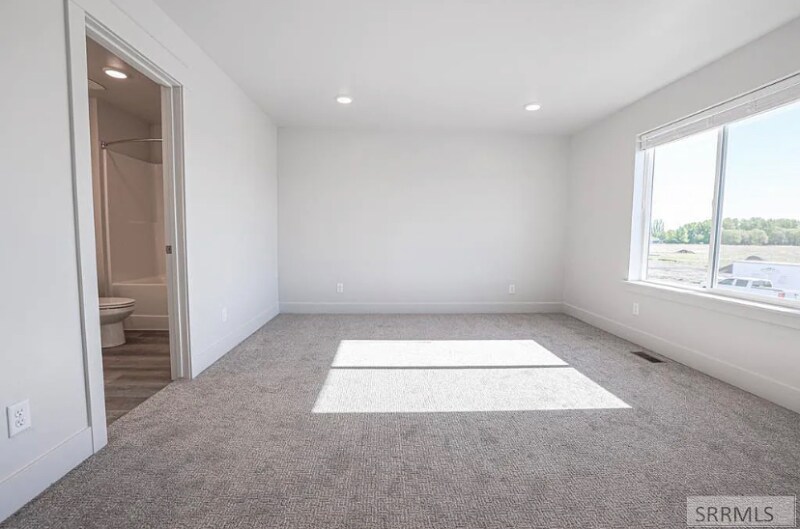 Building Photo - 651 S 2400 W