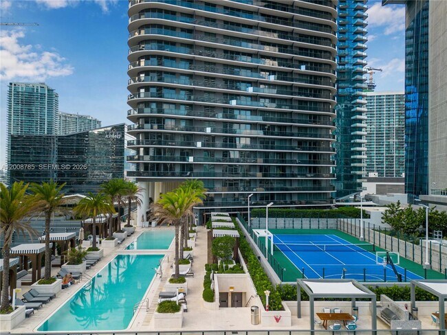 Building Photo - 801 S Miami Ave