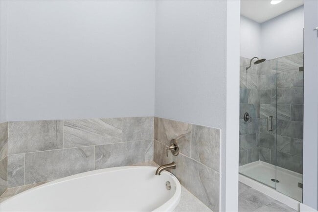 Building Photo - 2520 Bluebonnet Ln