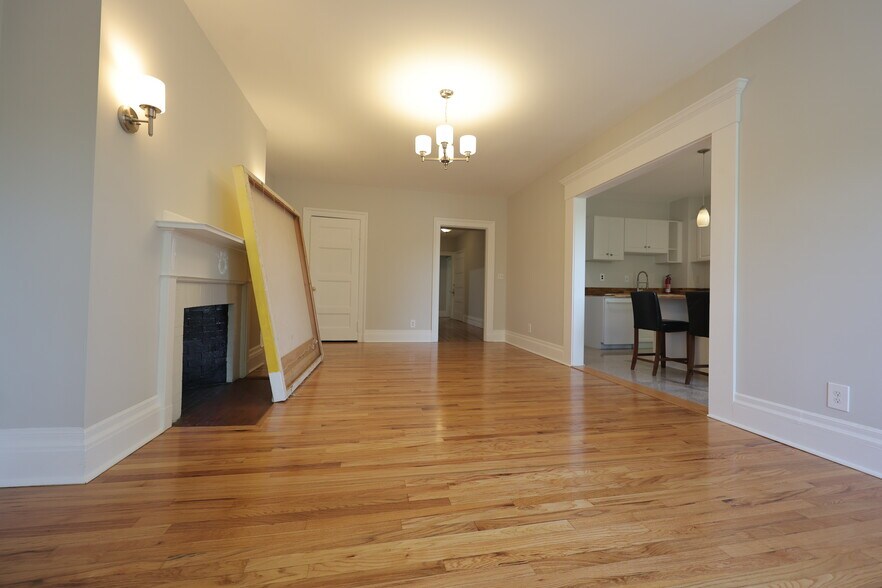 Building Photo - 318 Tappan St
