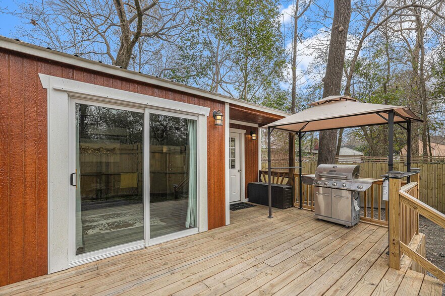 Building Photo - 1215 Wimbee Dr