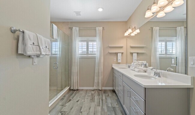 Building Photo - 6598 Carlinga Dr