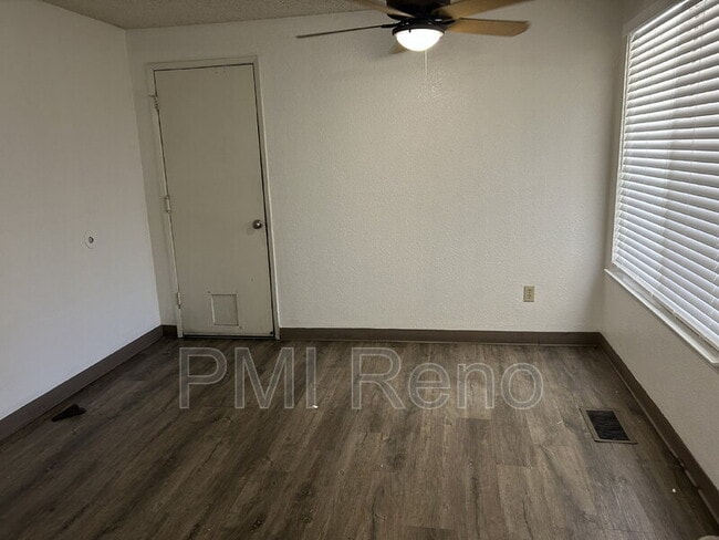 Building Photo - 6620 Lotus St
