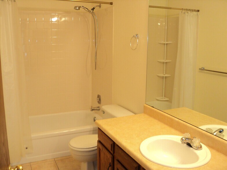 Building Photo - 3816 S Ceylon Way