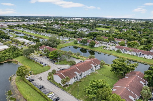 Building Photo - 105 Benoist Farms Rd