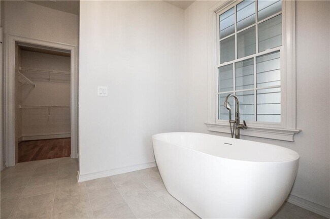 Building Photo - 96 Sheridan Dr NE