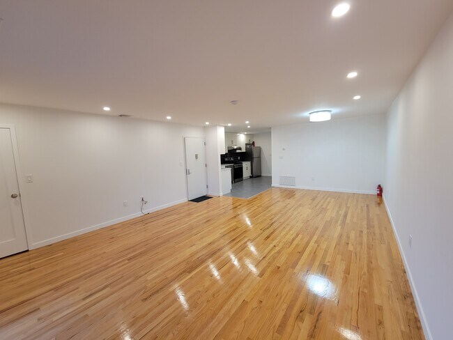 Building Photo - 139 68th St