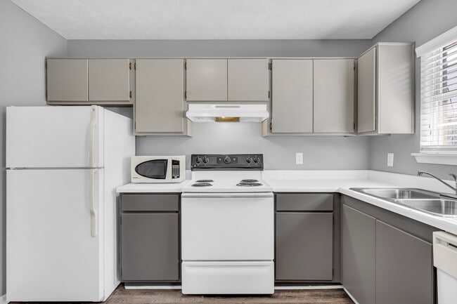 Building Photo - The Block Townhomes