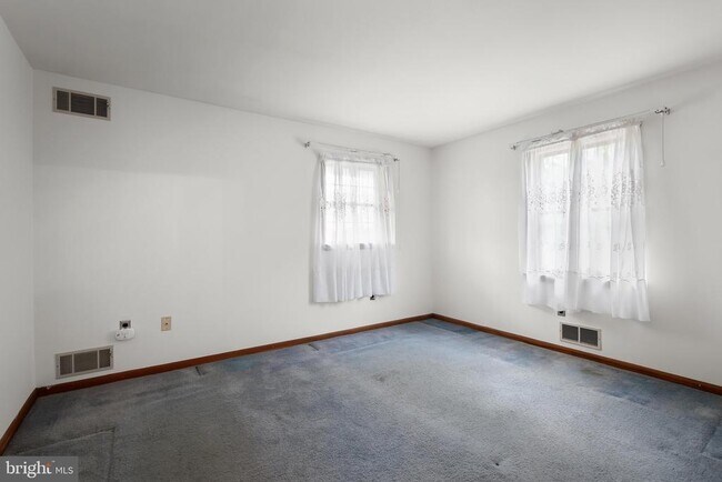 Building Photo - 4816 Bucks School House Rd