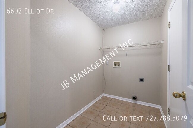 Building Photo - 6602 Elliot Dr