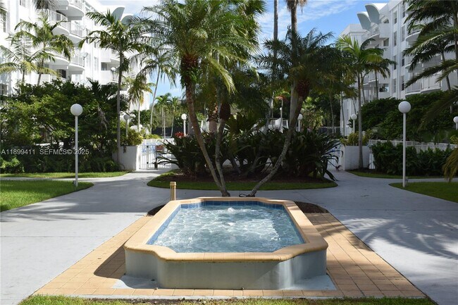 Building Photo - 482 NW 165th St