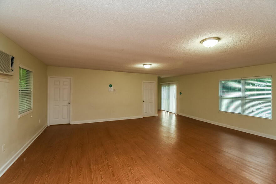 Building Photo - 10474 Indian Walk Rd
