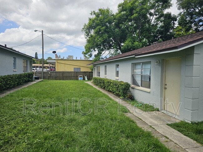 Building Photo - 1409 Laura St