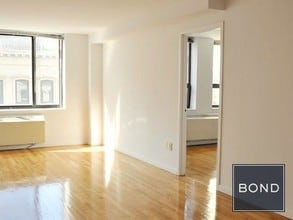 Interior Photo - 433 West 43rd Street