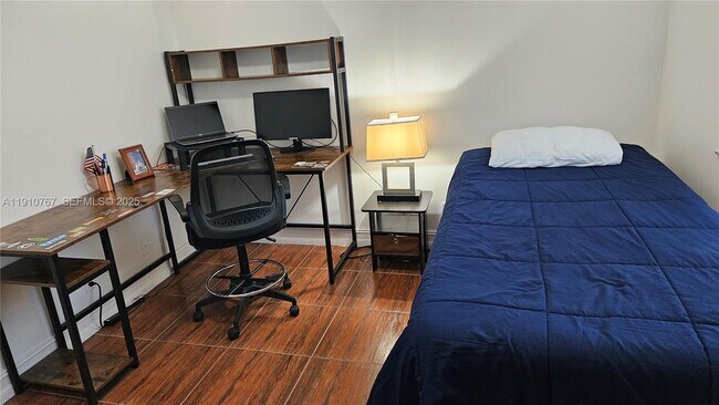 Building Photo - 1256 NW 110th Ave