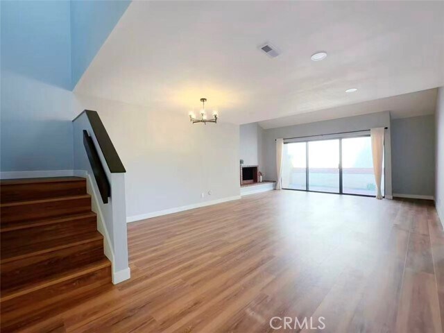 Building Photo - 239 Linwood Ave