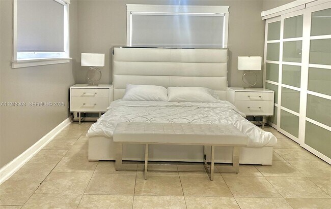 Building Photo - 7021 Scott St