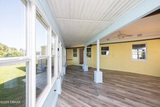 Building Photo - 131 Minerva Rd