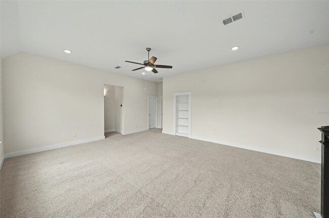 Building Photo - 5623 Logan Ridge Ln