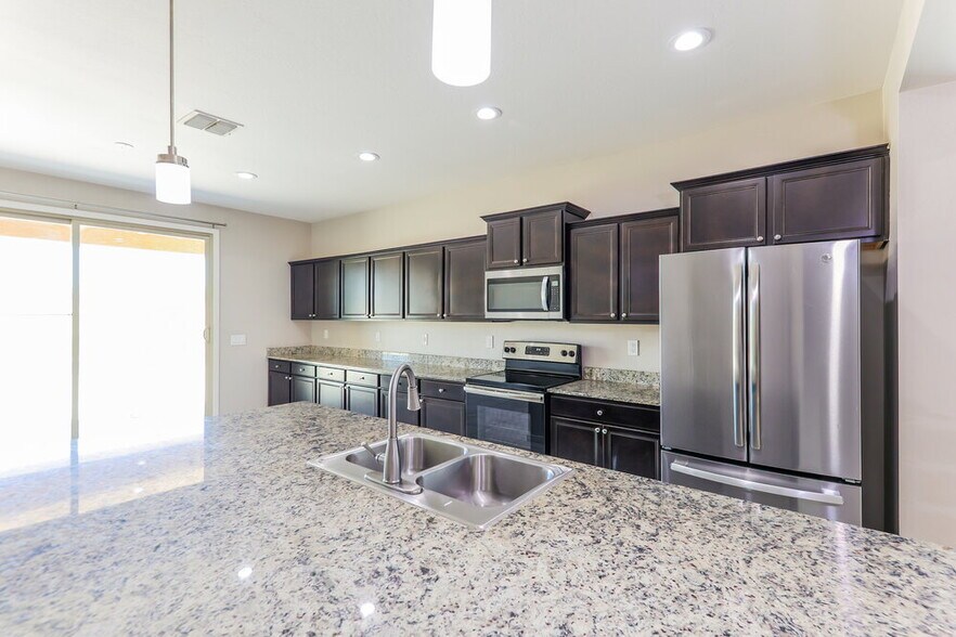 Building Photo - 23670 W Whyman Ave