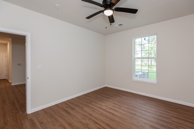Building Photo - 211 Harmony Mdws Ct