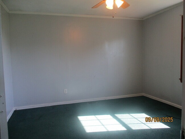 Building Photo - 1040 Hugo Dr