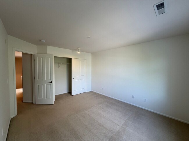 Building Photo - 2514 85th Dr NE