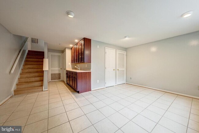 Building Photo - 11444 Heritage Commons Way