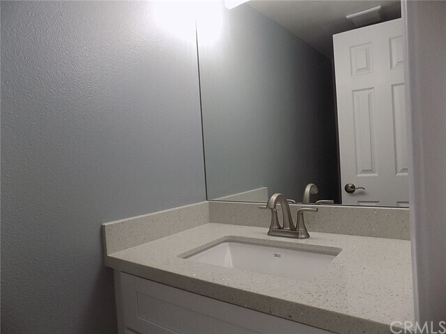 Building Photo - 4675 Maxwell Ct