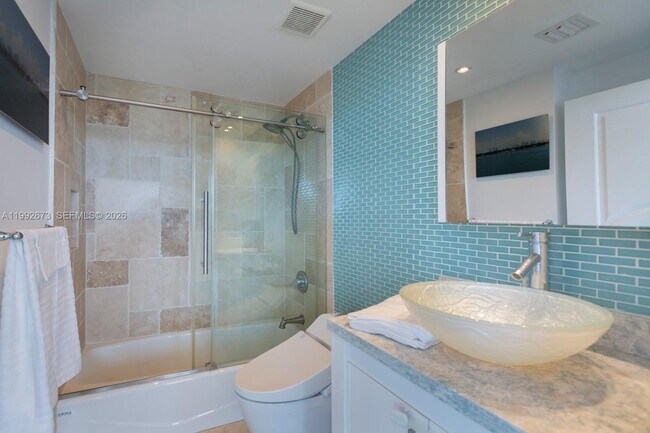 Building Photo - 520 West Ave