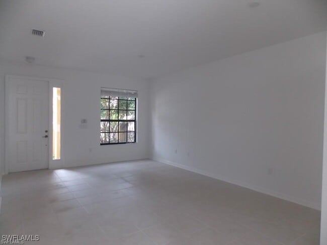 Building Photo - 7376 Bristol Cir