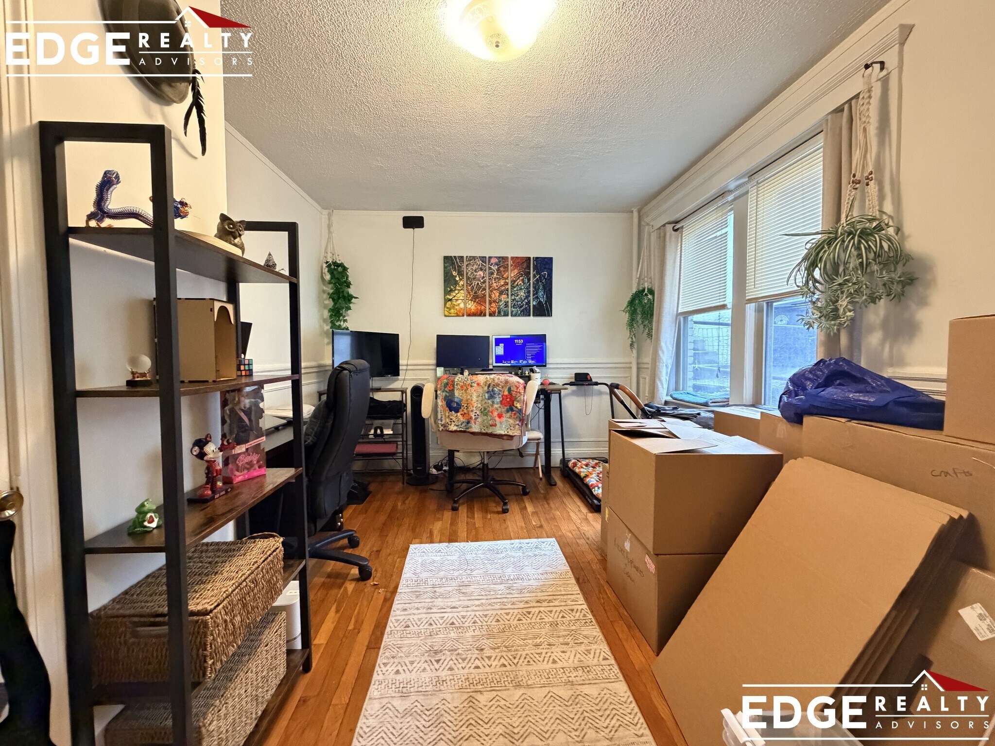 Building Photo - 264 Kelton St