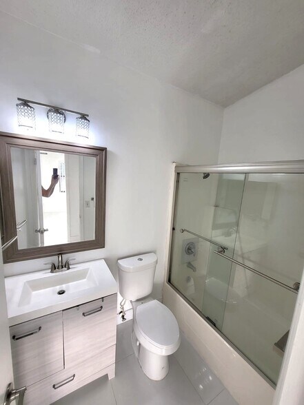 Building Photo - 20867 Snapper Pl