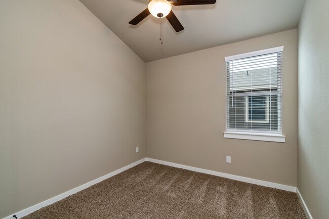 Building Photo - GORGEOUS 2 BEDROOM FOUR PLEX LOCATED IN MIDLOTHIAN ISD!