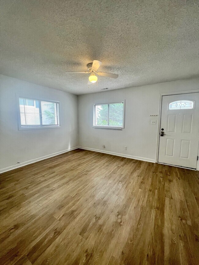 Building Photo - 29 Carver St