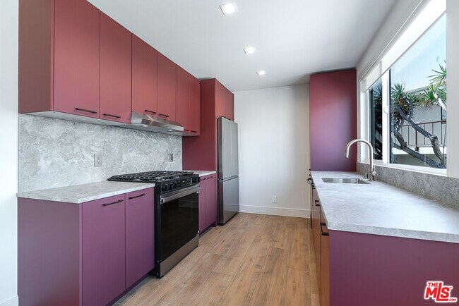 Building Photo - 12425 Texas Ave