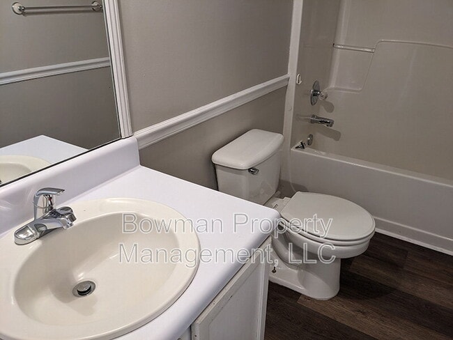 Building Photo - 1140 Hunter Trail