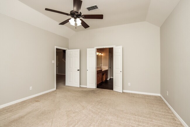 Building Photo - 1161 Masters Dr