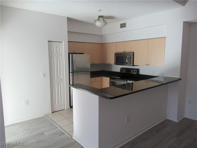 Building Photo - 1105 Reserve Ct