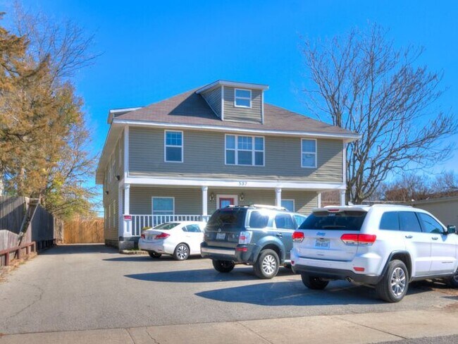 Building Photo - 537 S University Blvd