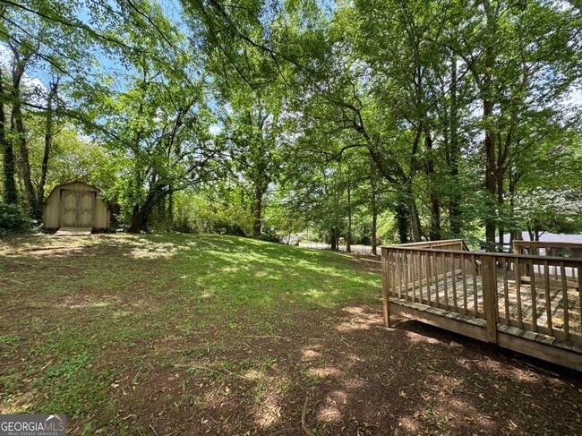 Building Photo - 2225 Alpha Dr