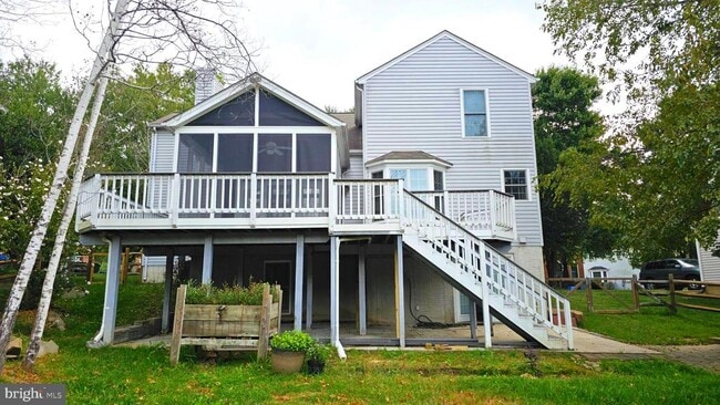 Building Photo - 10 Forest Brook Ct