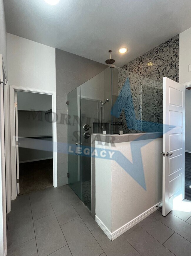 Building Photo - Charming 3-bedroom, 2-bathroom w/ views!