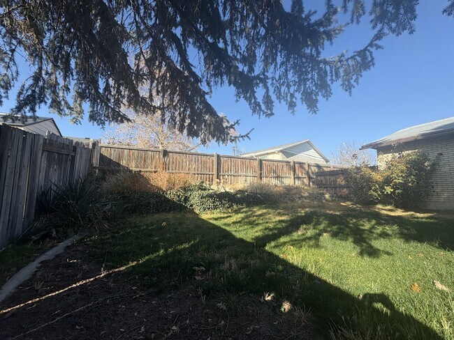 Building Photo - 3085 W 5685 S